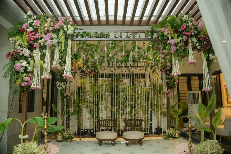 Stunning-Wedding-Stage-Decor-_-Trending-Designs-for-2024